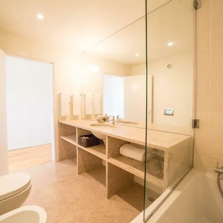 Flh Principe Real With View Апартаменты Лиссабон